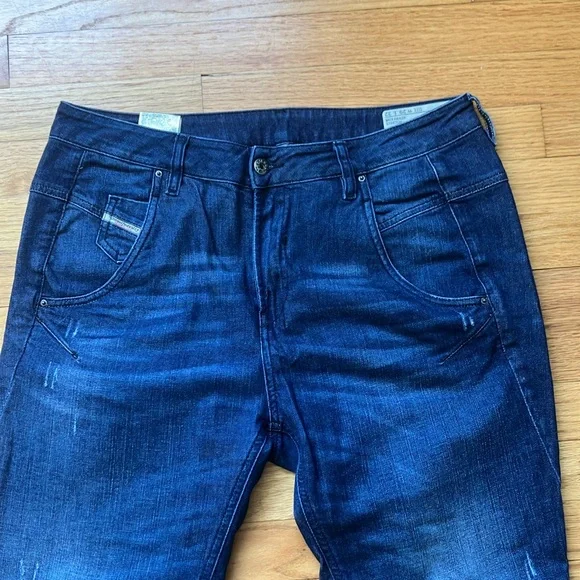 Diesel - Picture 2 of 16